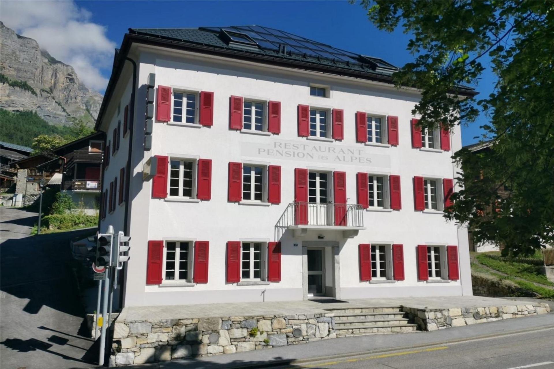 Hotel Des Alpes Inden Exterior photo